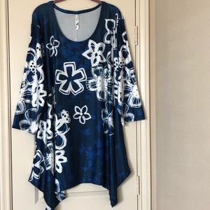 Women’s Plus Size Tunic
